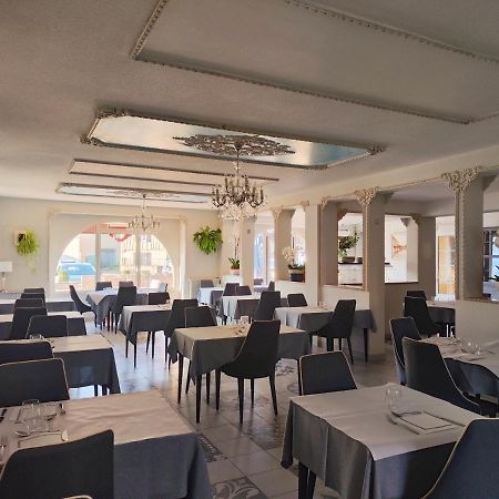Hotel-Restaurant Le Commerce Nogaro Kültér fotó